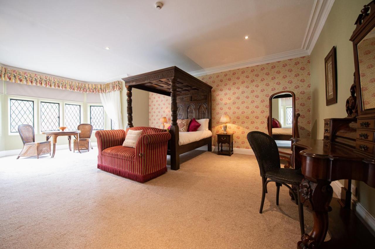 Miskin Manor Hotel Hensol Exterior photo