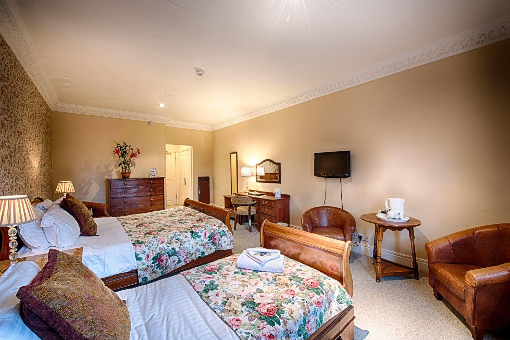 Miskin Manor Hotel Hensol Exterior photo