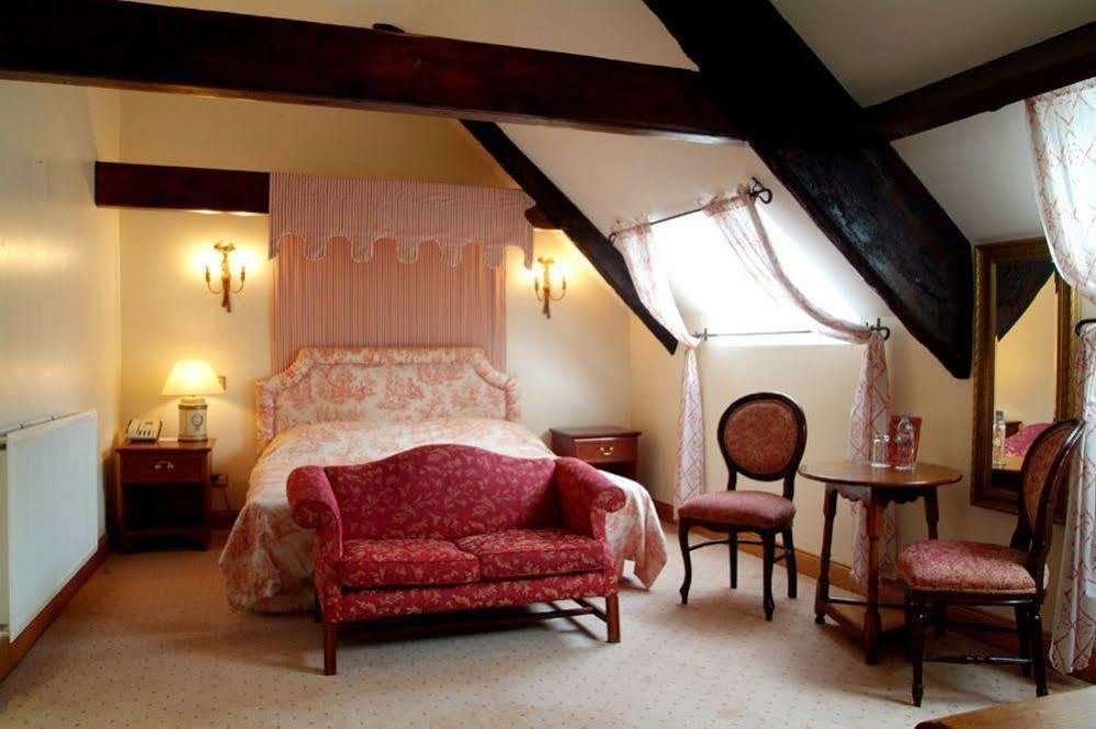 Miskin Manor Hotel Hensol Exterior photo